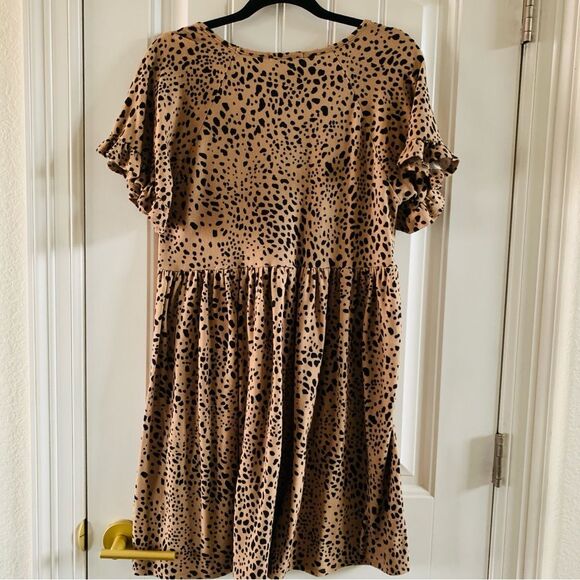 Animal Print Oversized Knee Length Flowy Ruffle Sleeve Knit V Neck Dress | Small - Picture 5 of 6